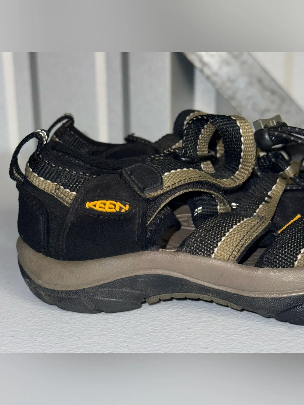 KEEN Newport H2 Kid sandals size 2